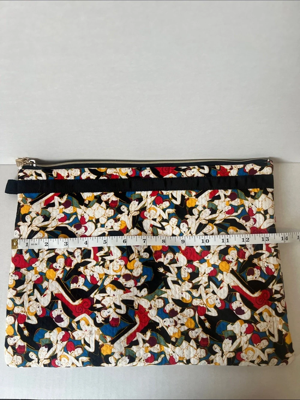 Carolina Herrera Neiman Marcus NY Padded Cosmetic/Laptop Travel Pouch/Bag